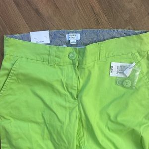 Crown and ivy size 4 capris NWT